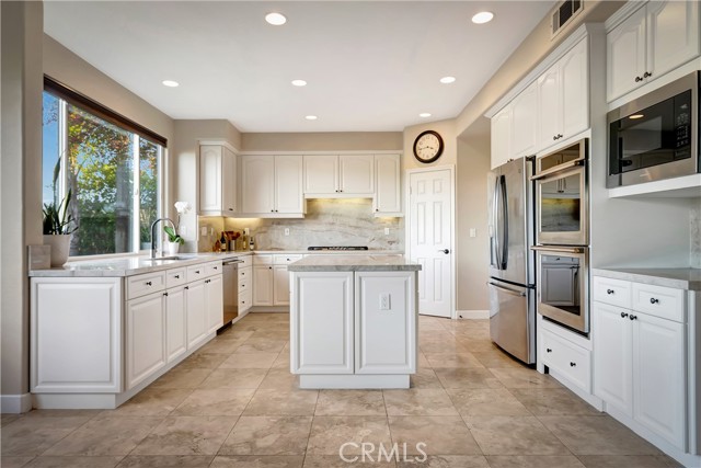 Detail Gallery Image 7 of 39 For 3980 Leighton Point Rd., Calabasas,  CA 91301 - 5 Beds | 4/1 Baths