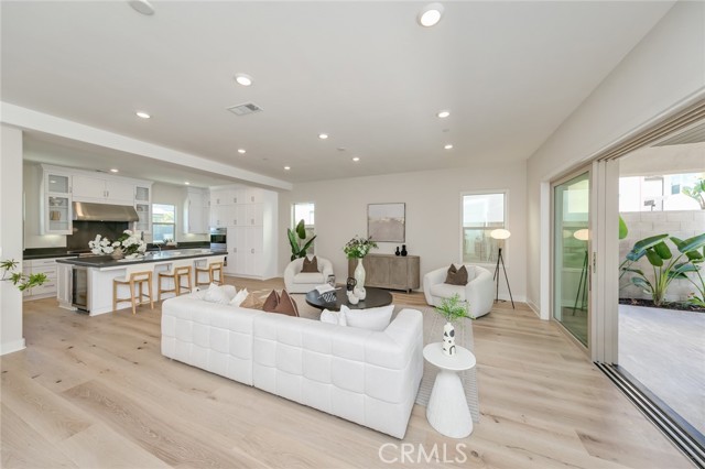 Detail Gallery Image 11 of 58 For 56 Chasma, Irvine,  CA 92618 - 5 Beds | 4/2 Baths