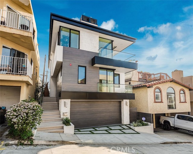 200 40th Street, Manhattan Beach, California 90266, 4 Bedrooms Bedrooms, ,4 BathroomsBathrooms,Residential,Sold,40th,SB22010624