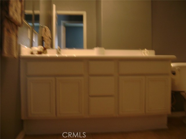 31559 Umbria Lane, Winchester CA: https://media.crmls.org/medias/73e28b64-eb38-43be-a9b1-1aeee3d35d04.jpg