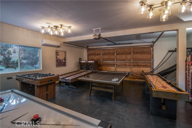 Detail Gallery Image 32 of 39 For 1002 White Mountain, Big Bear City,  CA 92314 - 4 Beds | 3/1 Baths