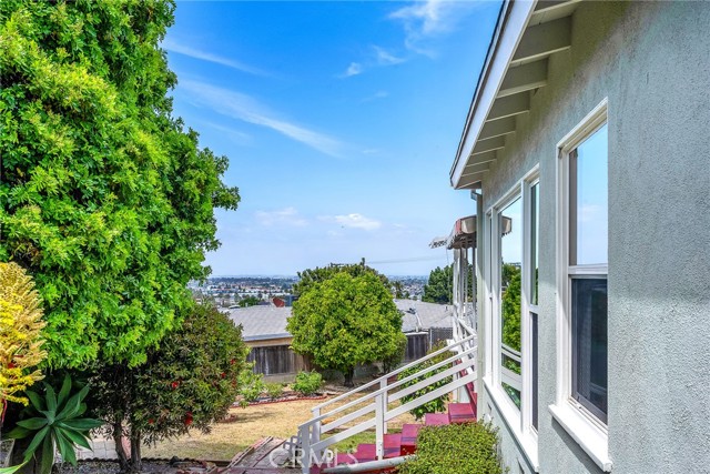 Image 21 of 25 For 2607 Nearcliff Street
