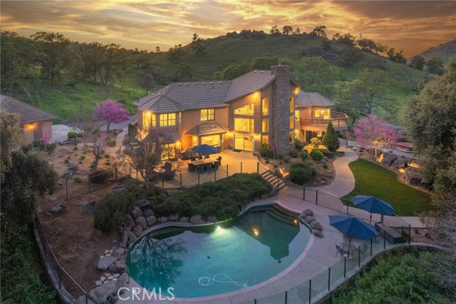 Detail Gallery Image 42 of 75 For 16115 Deer Path, Clovis,  CA 93619 - 5 Beds | 3/1 Baths