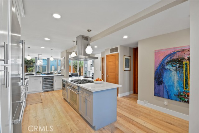4062 Aladdin Drive, Huntington Beach CA: https://media.crmls.org/medias/73e466b8-f572-4763-979a-5da9e69f6770.jpg