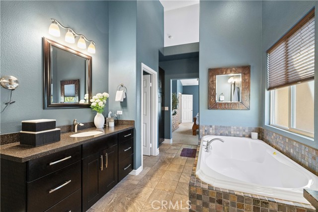 Detail Gallery Image 24 of 41 For 5 Lyon Ridge, Aliso Viejo,  CA 92656 - 5 Beds | 3 Baths