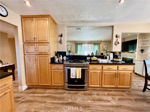 Detail Gallery Image 20 of 42 For 2172 Kellogg Ave, Corona,  CA 92879 - 3 Beds | 2 Baths