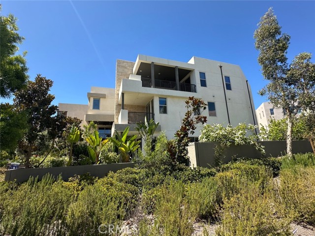 195 Stellar, Irvine CA: https://media.crmls.org/medias/73e692c2-b8e4-4fdd-8b16-4b2584c02849.jpg