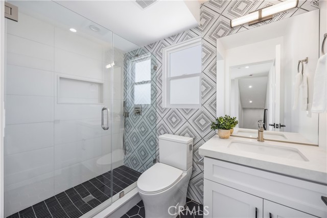 2405 Mathews Avenue, Redondo Beach CA: https://media.crmls.org/medias/73e692f1-88aa-41bf-92cc-a10ae9a45d4f.jpg