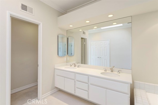 Detail Gallery Image 27 of 55 For 3621 Geranium, Corona Del Mar,  CA 92625 - 2 Beds | 2 Baths