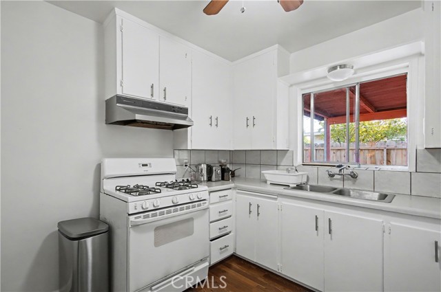 Detail Gallery Image 9 of 30 For 890 Barney, Merced,  CA 95340 - 2 Beds | 1 Baths