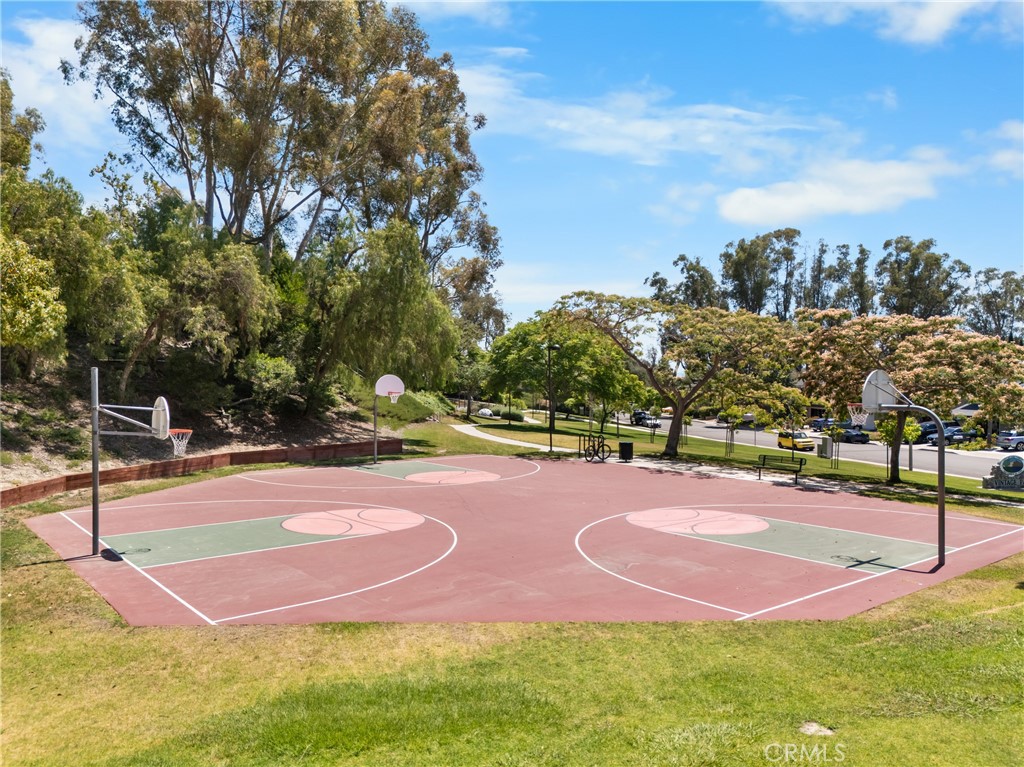 https://media.crmls.org/medias/73e705bb-fee7-45e7-8874-11ed8ee5a30c.jpg?preset=X-Large
