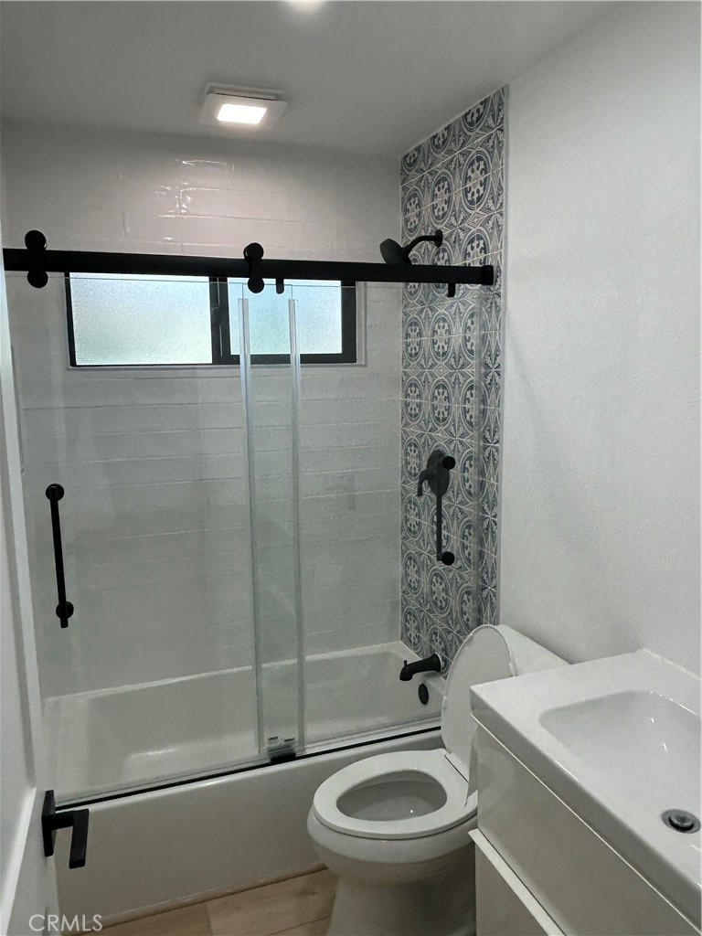 https://media.crmls.org/medias/73e711a5-cf0b-485b-b825-9ab4f831cb82.jpg?preset=X-Large