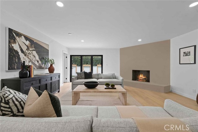 2416 Palm Avenue, Manhattan Beach CA: https://media.crmls.org/medias/73e818fd-41e5-4cb2-8987-97858581ee2a.jpg