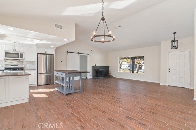 15175 Macias, Lake Elsinore CA: https://media.crmls.org/medias/73e8b22c-79f9-4814-8c55-e30ef8002207.jpg