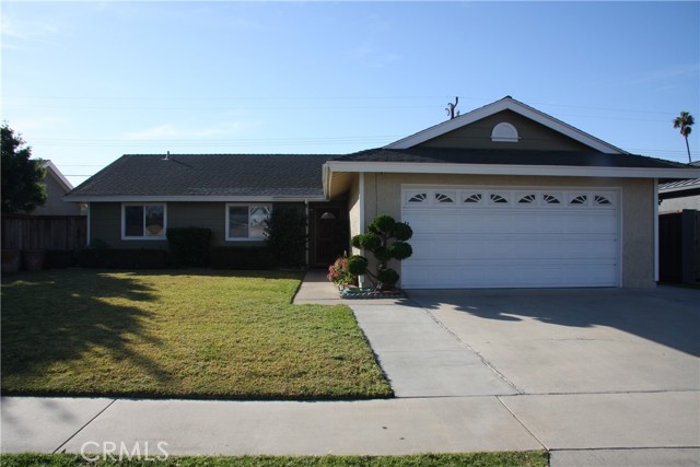 Detail Gallery Image 1 of 23 For 20051 Bushard St, Huntington Beach,  CA 92646 - 4 Beds | 2 Baths