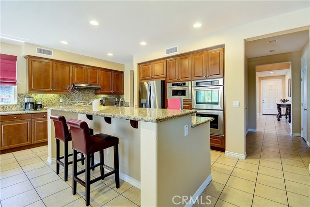 Detail Gallery Image 11 of 60 For 13033 Ridge Route Road, Riverside,  CA 92503 - 5 Beds | 4/1 Baths
