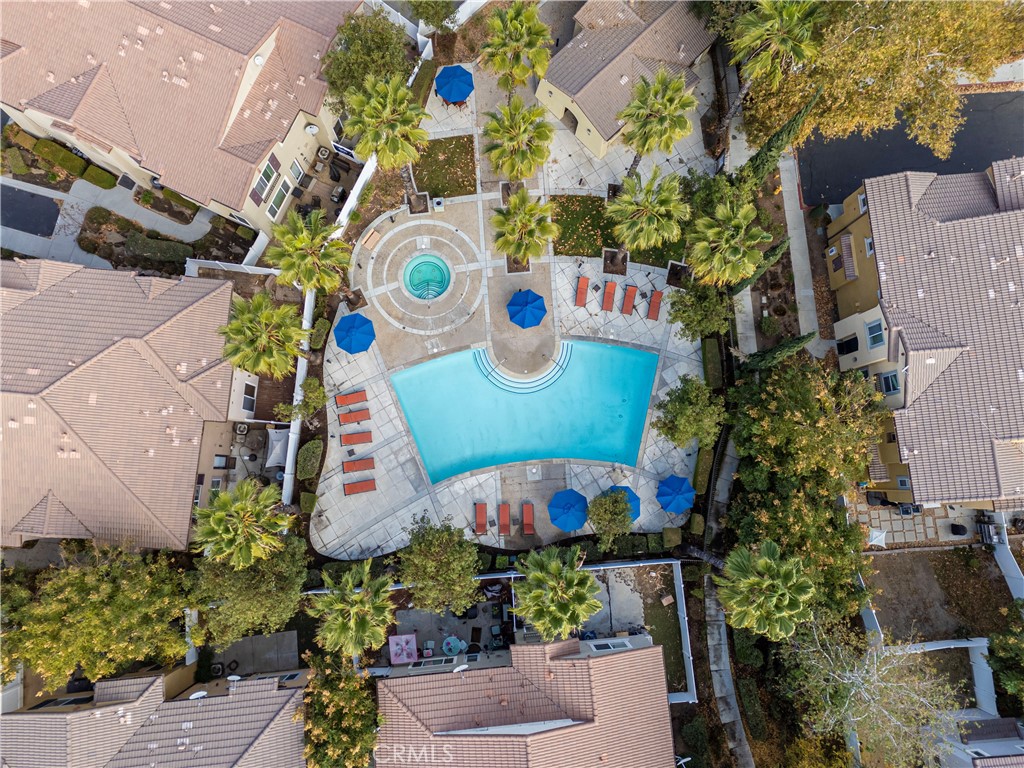https://media.crmls.org/medias/73e99bc7-cfea-4ffd-8f9c-e8413fce22e8.jpg?preset=X-Large