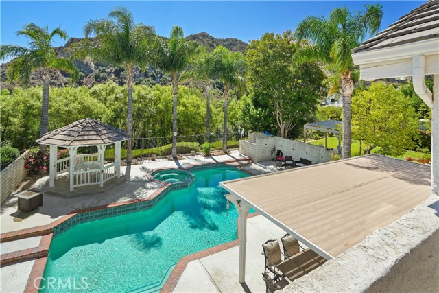26012 Franklin Lane, Stevenson Ranch CA: https://media.crmls.org/medias/73e9f728-2b3c-4442-affd-84e16455aa4d.jpg