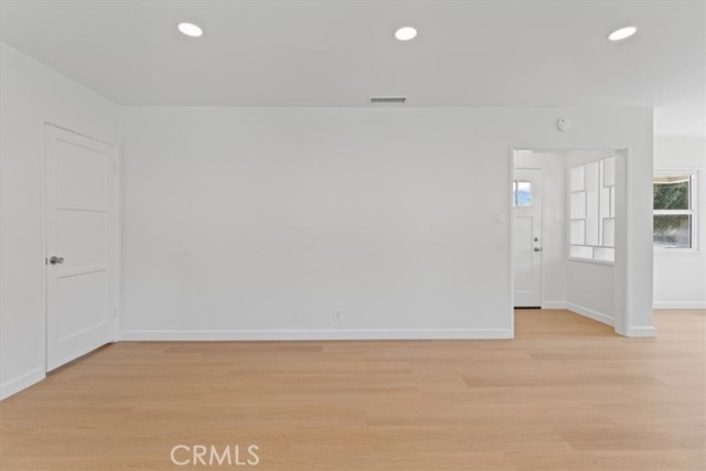 749 S 2nd Avenue, Covina CA: https://media.crmls.org/medias/73ea85ad-0b9b-45c1-88e8-da96259cfdd8.jpg