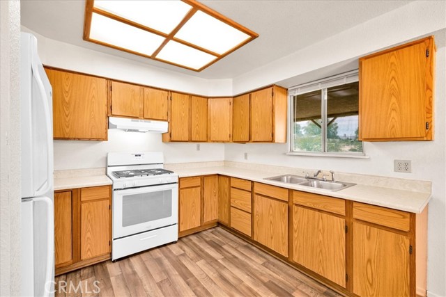 Detail Gallery Image 8 of 34 For 5930 Rose Ellen Ave, Twentynine Palms,  CA 92277 - 3 Beds | 2 Baths