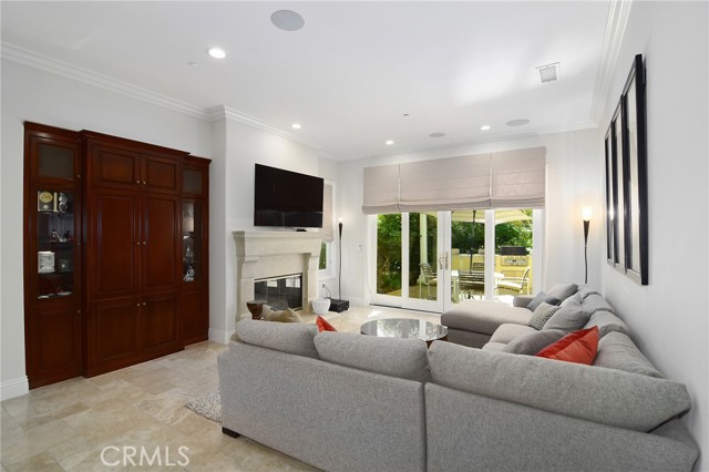 Detail Gallery Image 21 of 59 For 19134 Briarfield Way, Tarzana,  CA 91356 - 6 Beds | 7/1 Baths