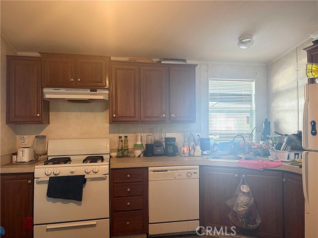 Detail Gallery Image 5 of 15 For 2505 Foothill #113,  San Bernardino,  CA 92410 - 3 Beds | 2 Baths