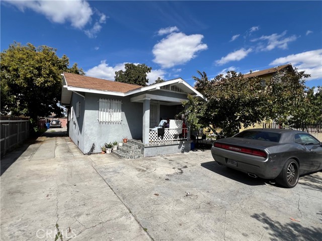 Detail Gallery Image 2 of 18 For 827 W 65th St, Los Angeles,  CA 90044 - – Beds | – Baths