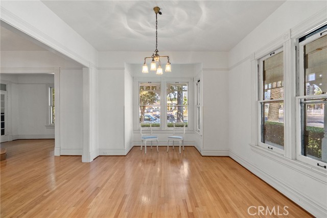 591 W 9th, San Bernardino CA: https://media.crmls.org/medias/73eb3f00-e569-46c3-9364-fe9c913482a2.jpg