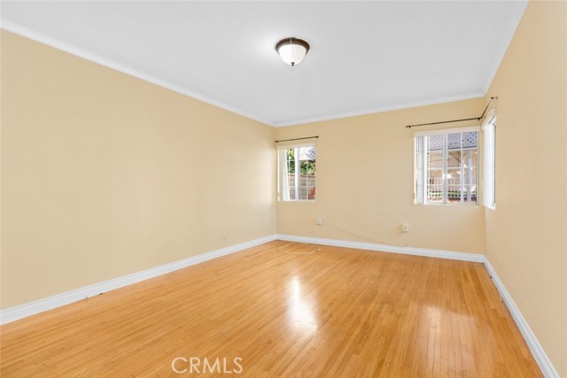 1941 W Kenneth Road, Glendale CA: https://media.crmls.org/medias/73eb401b-e501-440e-bc9a-dffe9db93b4a.jpg