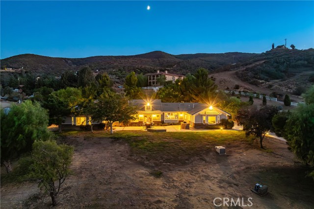 Detail Gallery Image 4 of 62 For 10010 Leona Ave, Leona Valley,  CA 93551 - 4 Beds | 3 Baths