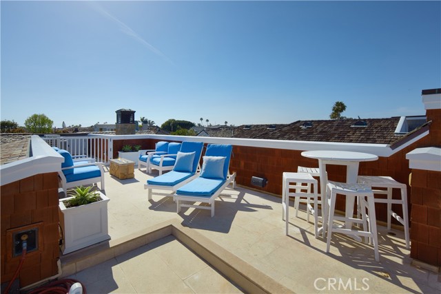Detail Gallery Image 41 of 58 For 2226 Channel Rd, Newport Beach,  CA 92661 - 5 Beds | 5/1 Baths