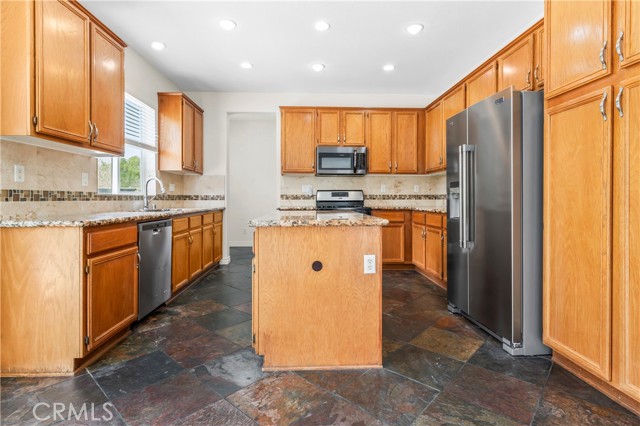 33545 Nandina, Murrieta CA: https://media.crmls.org/medias/73eccc37-95f0-4206-a607-6a860724f509.jpg