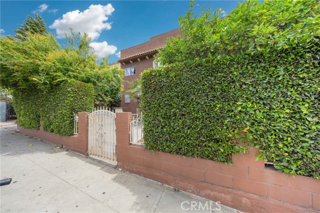 Detail Gallery Image 6 of 28 For 2006 S Harcourt Ave, Los Angeles,  CA 90016 - – Beds | – Baths