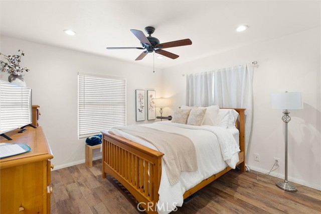 Image 15 of 35 For 518 213th