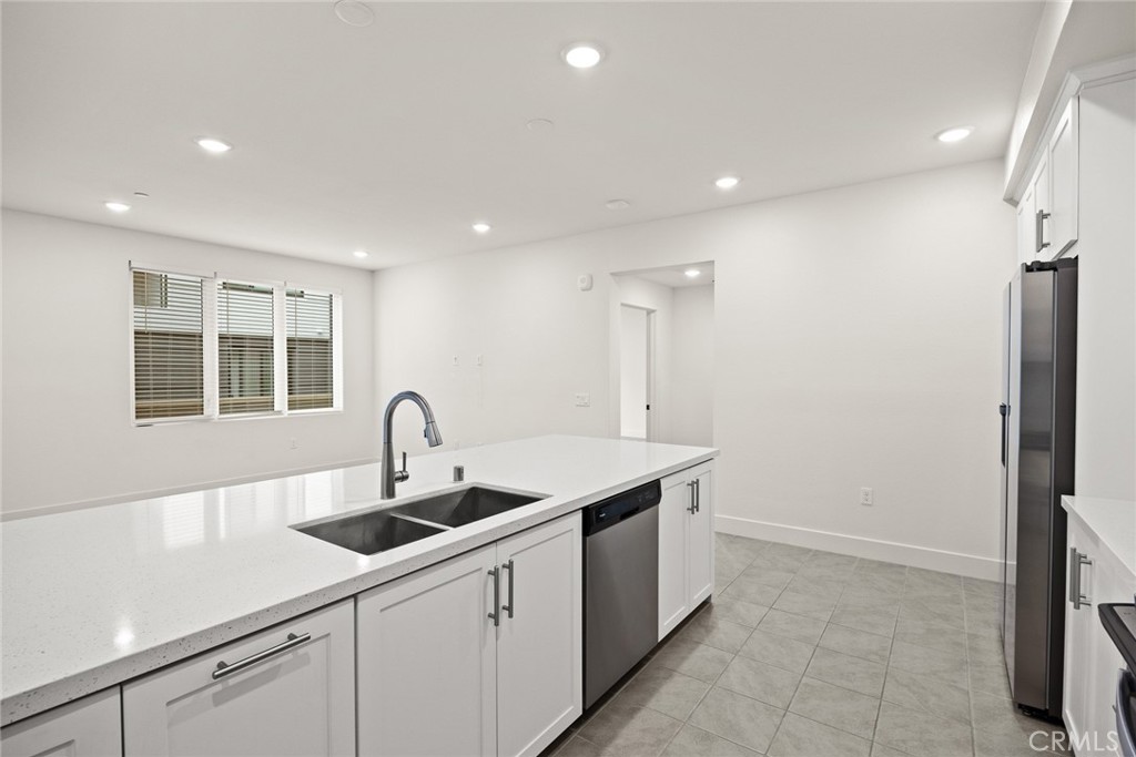 73ee0bd7 0925 44b6 977a 30906a3bf69a