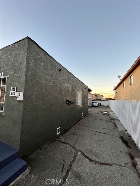 151 W Imperial, Los Angeles, CA, 90061 151 W Imperial, Los Angeles, CA, 90061