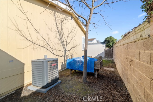 Detail Gallery Image 7 of 30 For 866 Count #4,  Livingston,  CA 95334 - 3 Beds | 2 Baths