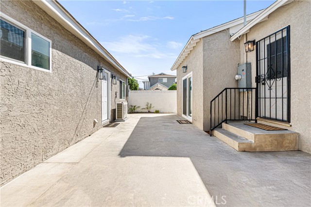 Detail Gallery Image 53 of 75 For 12748 Paramount Bld, Downey,  CA 90242 - 6 Beds | 3 Baths