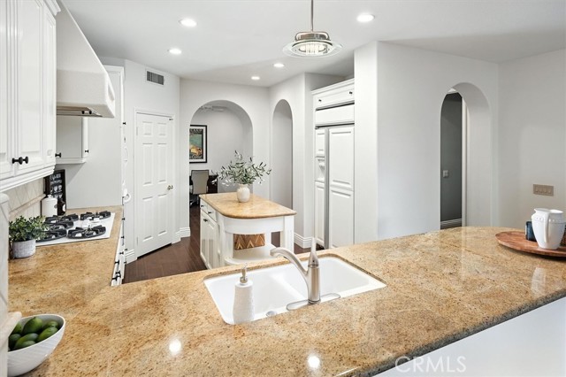Detail Gallery Image 19 of 47 For 24909 Ironwood Dr, Valencia,  CA 91355 - 4 Beds | 4 Baths