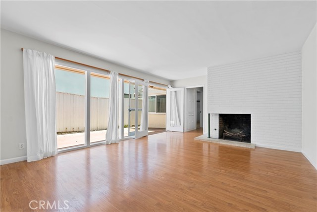 604 Marguerite Avenue, Corona del Mar CA: https://media.crmls.org/medias/73f042b3-7aa5-4adf-8a5e-3c277fc75185.jpg