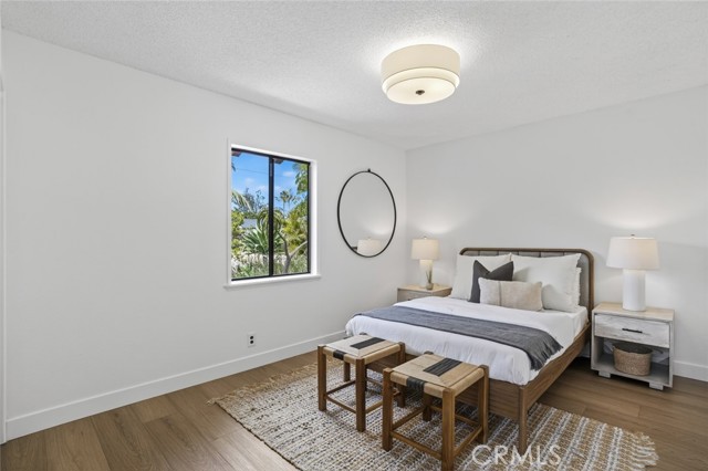 983 Oak Street, Costa Mesa CA: https://media.crmls.org/medias/73f05e92-6bb1-4db7-b384-80286bec4895.jpg