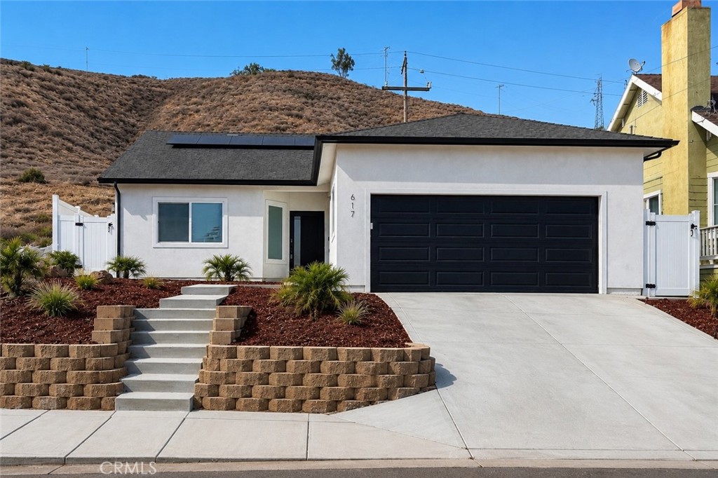 617 Acacia Street