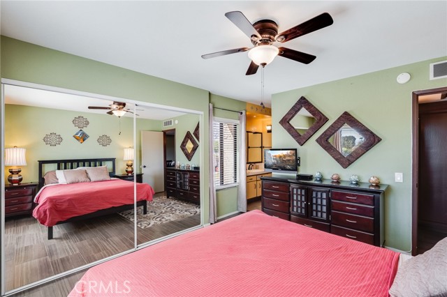 Detail Gallery Image 9 of 42 For 1411 N Sunrise Way #18,  Palm Springs,  CA 92262 - 2 Beds | 2 Baths