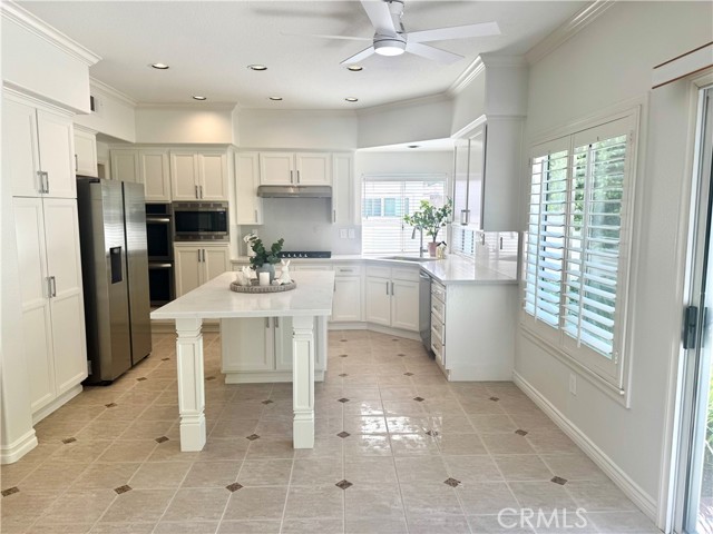 11 Somerset, Trabuco Canyon CA: https://media.crmls.org/medias/73f0b118-e261-4eeb-844d-1a4d6dbf9242.jpg