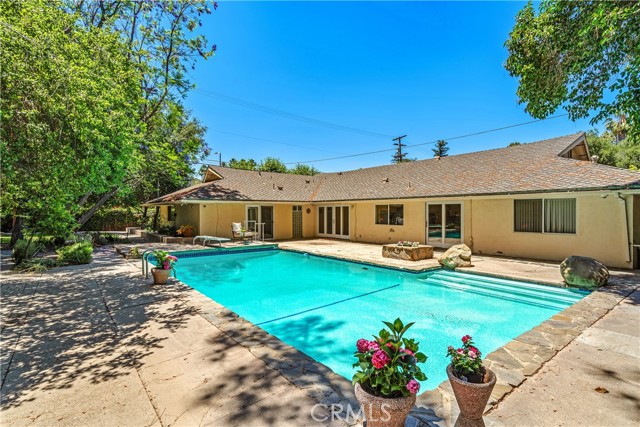 5200 Louise Avenue, Encino, California 91316, 6 Bedrooms Bedrooms, ,4 BathroomsBathrooms,Single Family Residence,For Sale,Louise,SR24128744