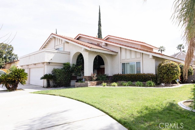 Detail Gallery Image 2 of 45 For 1427 Blossom Ave, Redlands,  CA 92373 - 5 Beds | 3 Baths