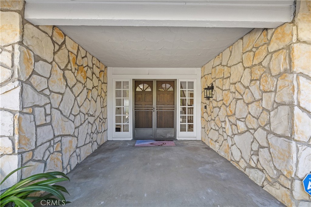 MLS #OC25231076 image #4