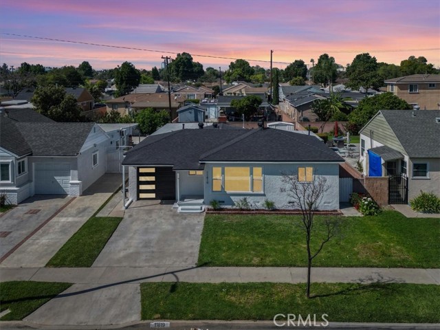 Detail Gallery Image 2 of 32 For 11819 Summer Ave, Norwalk,  CA 90650 - 3 Beds | 2 Baths