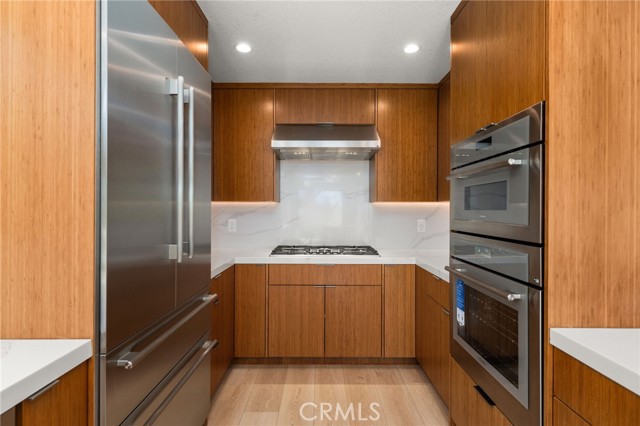 325 N Madison Avenue, Monrovia CA: https://media.crmls.org/medias/73f4615f-7b8e-40a3-a59a-98448569ffe4.jpg