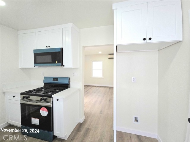 Detail Gallery Image 5 of 20 For 10916 S Inglewood Ave #10916 1/2,  Inglewood,  CA 90304 - 2 Beds | 2 Baths